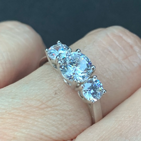 14k Yellow Gold 3 stone  Round Engagement Ring - Picture 2 of 8